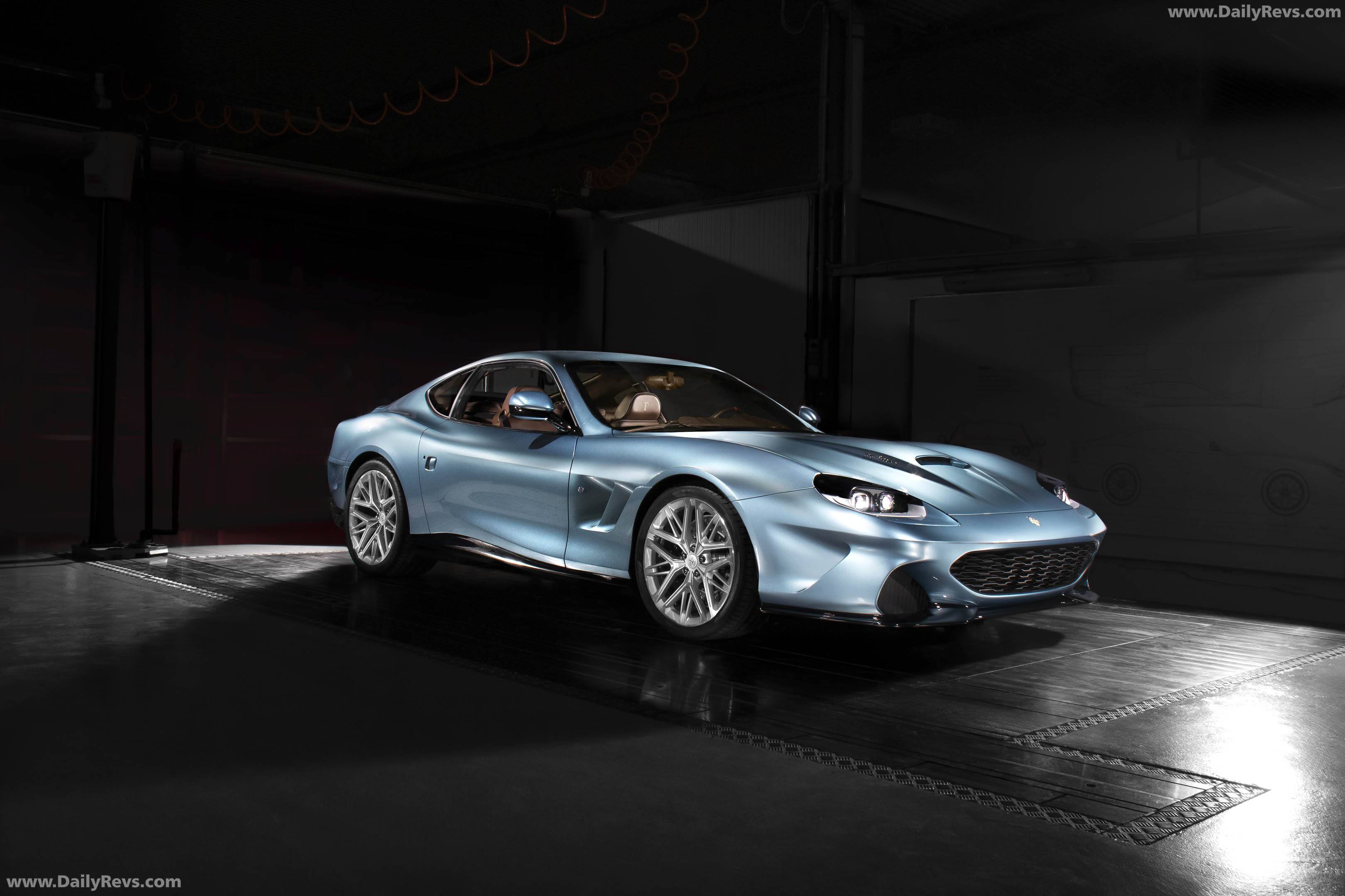 2025 Touring Superleggera Veloce12 Azzurro Cielo Front View